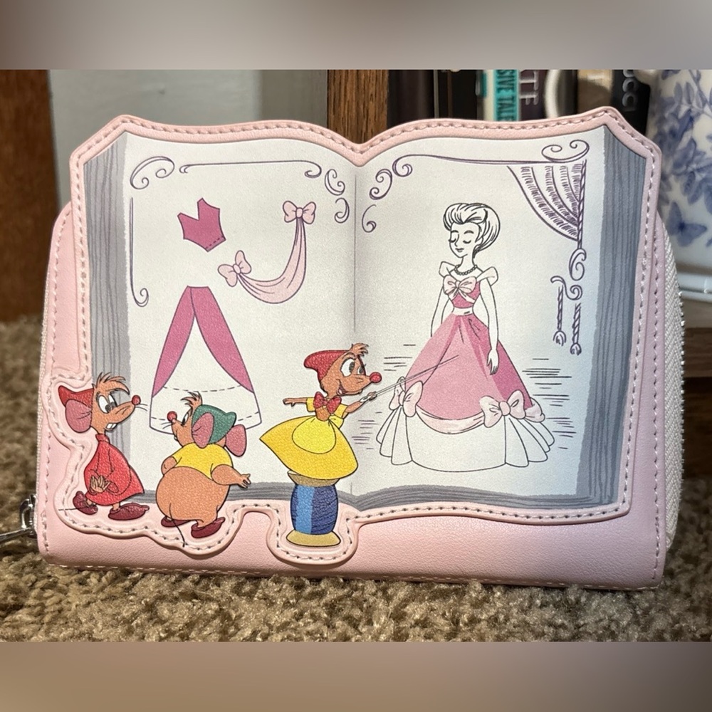 Disney Loungefly Cinderella Mice Dressmaker Zipper Wallet